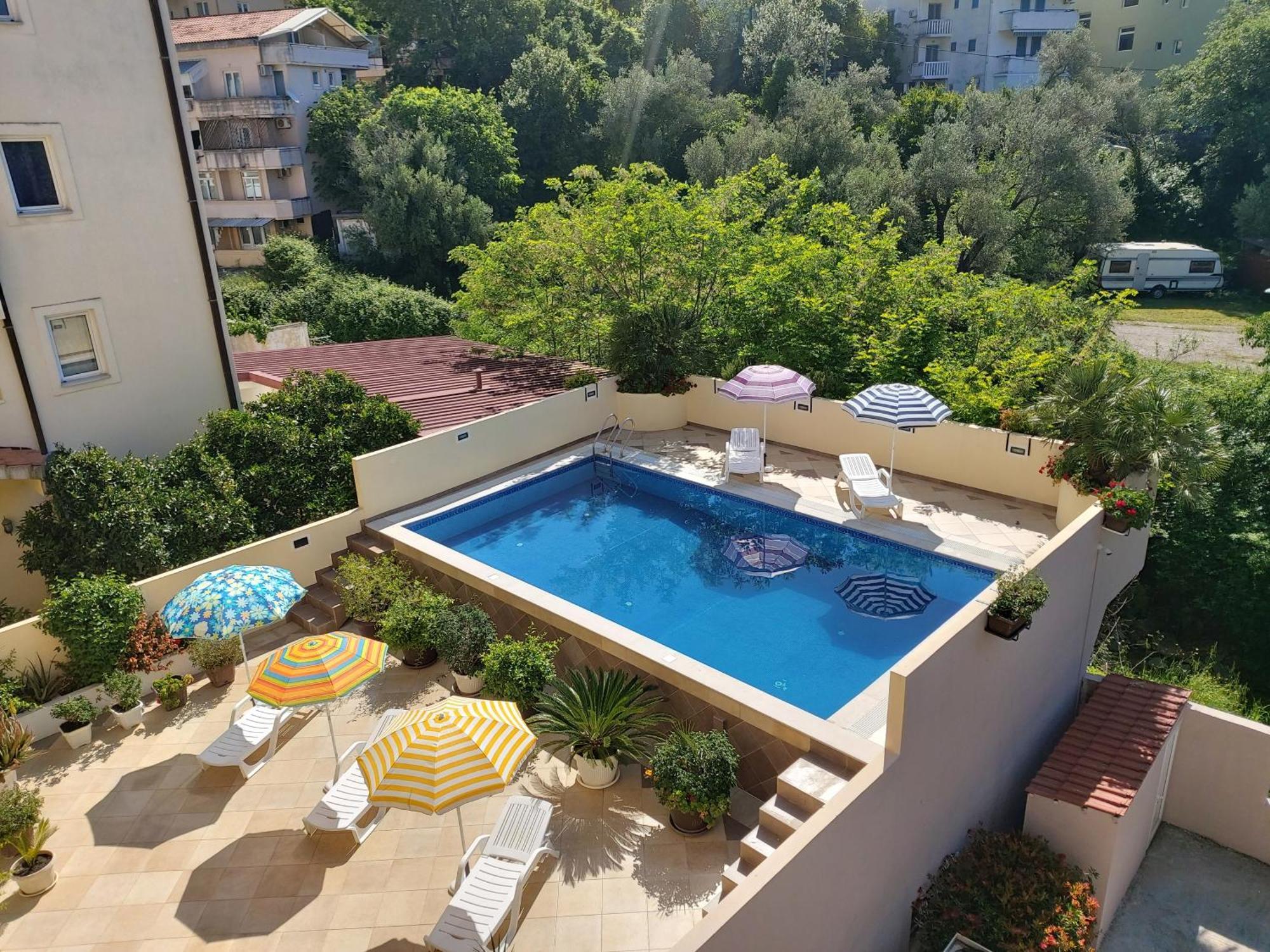 Premier Hotel 4*
