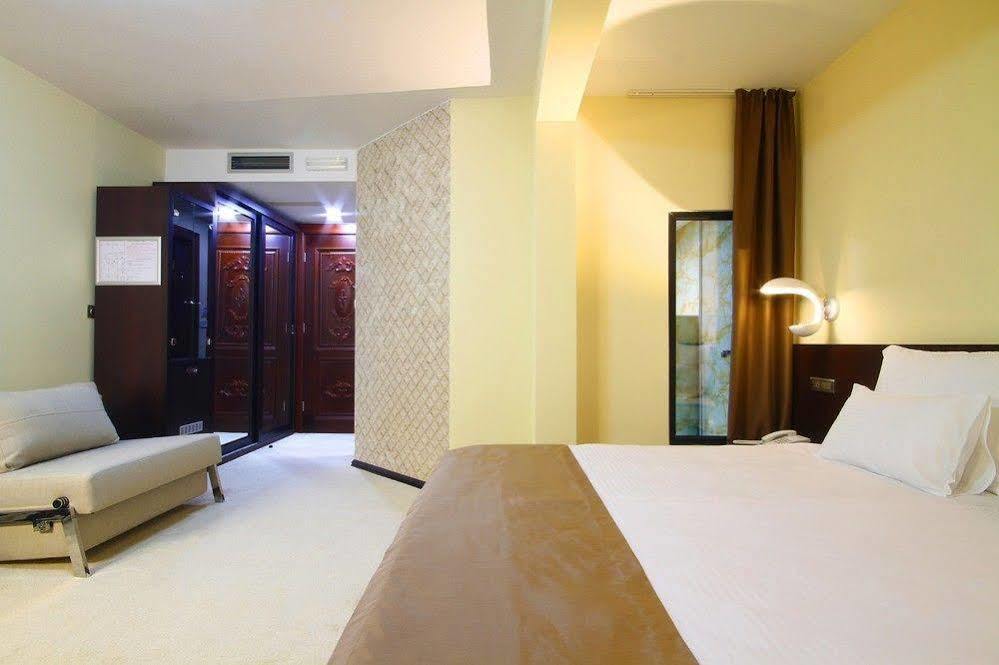 Premier Hotel